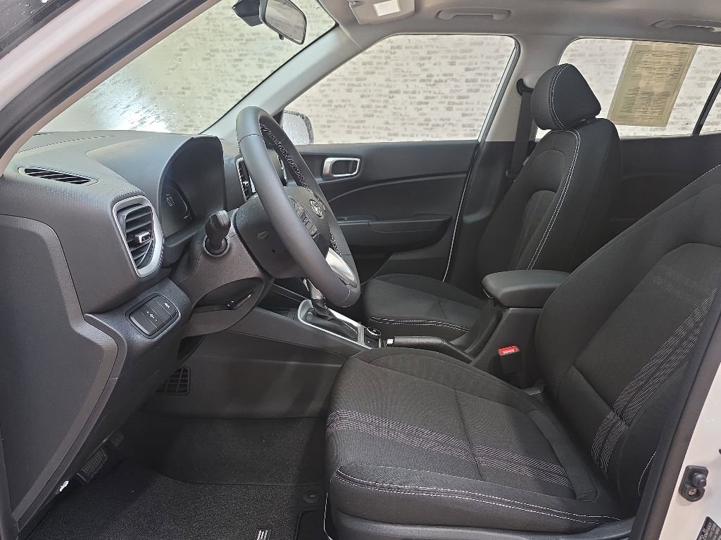 Used 2026 Hyundai Venue SEL FWD image 22
