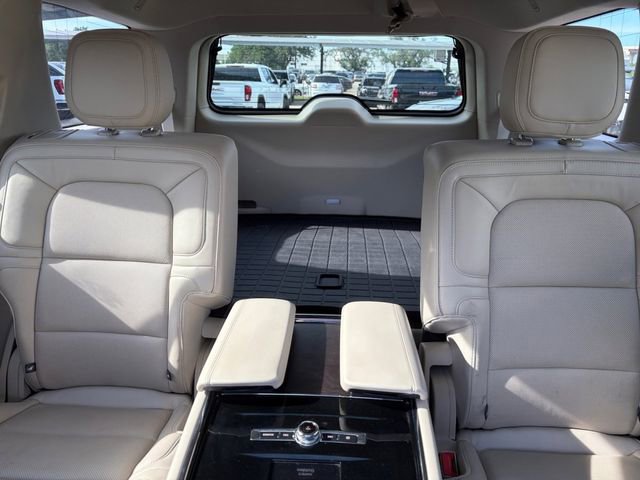 Used 2019 Lincoln Navigator Reserve AWD/4WD image 25