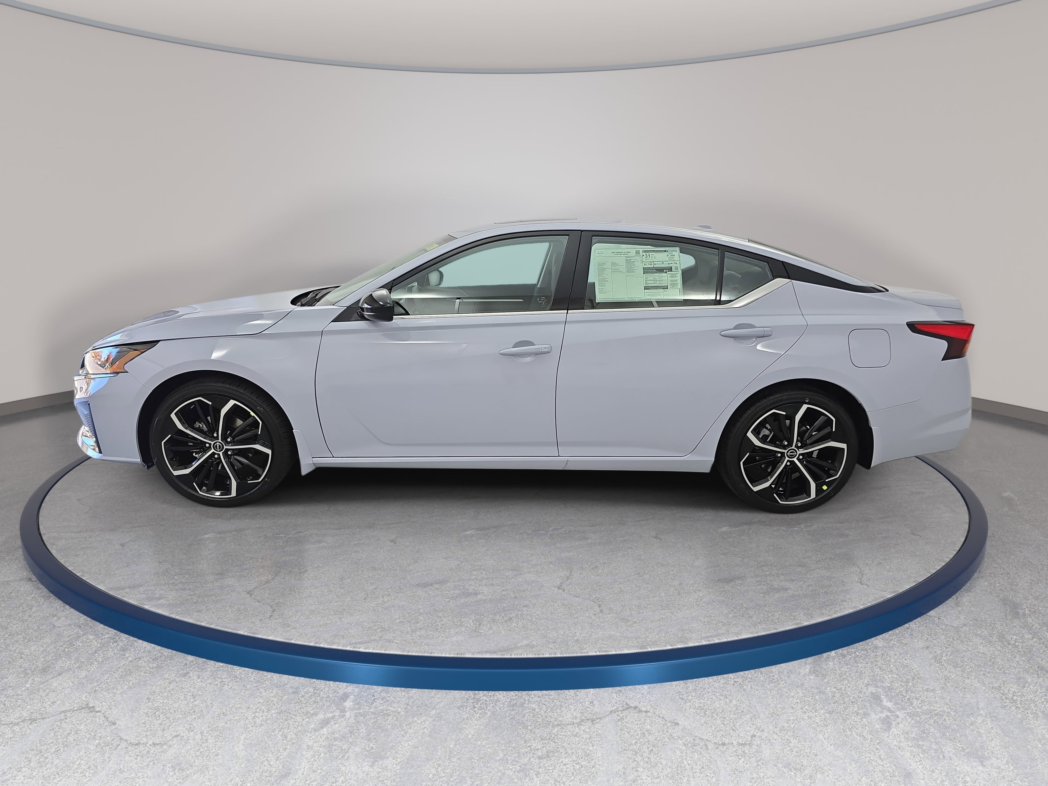 New 2025 Nissan Altima 2.5 SR w/ SR Premium Package FWD image 8