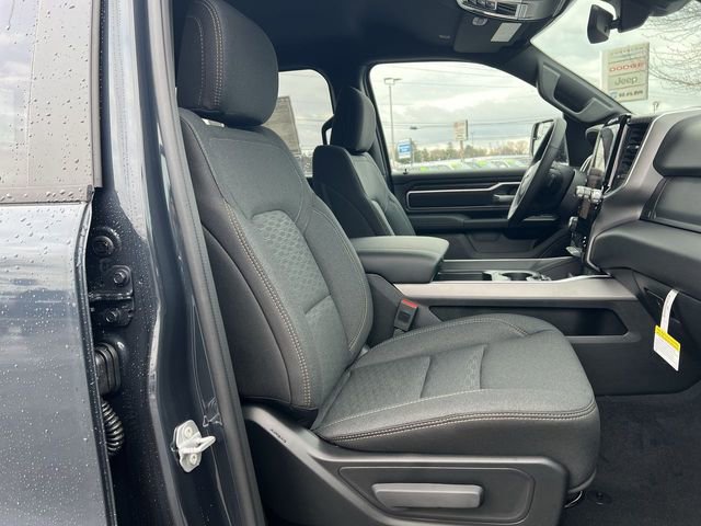 New 2026 RAM 1500 4x4 Crew Cab image 19