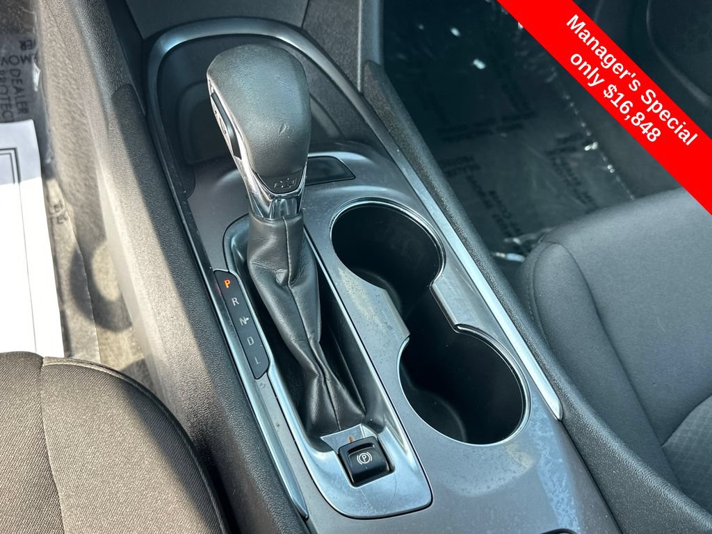 Used 2022 Chevrolet Malibu LT FWD image 21