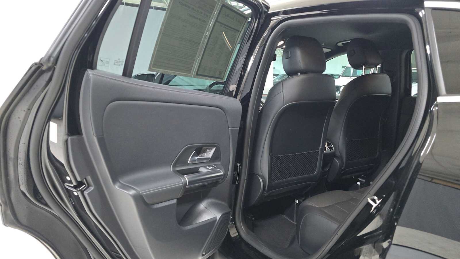 Used 2025 Mercedes-Benz GLA 250 image 46