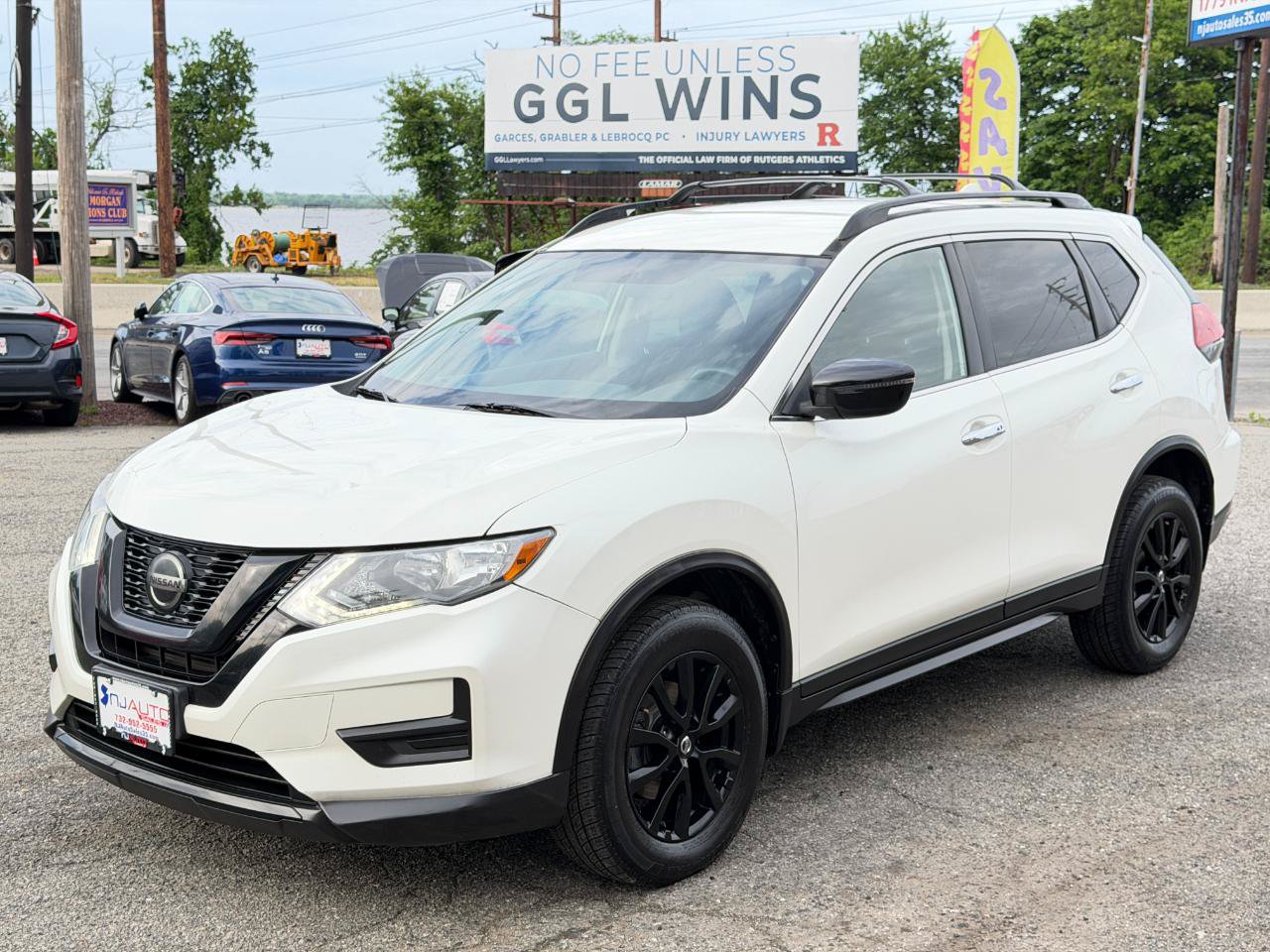 Used 2018 Nissan Rogue SV AWD/4WD image 8