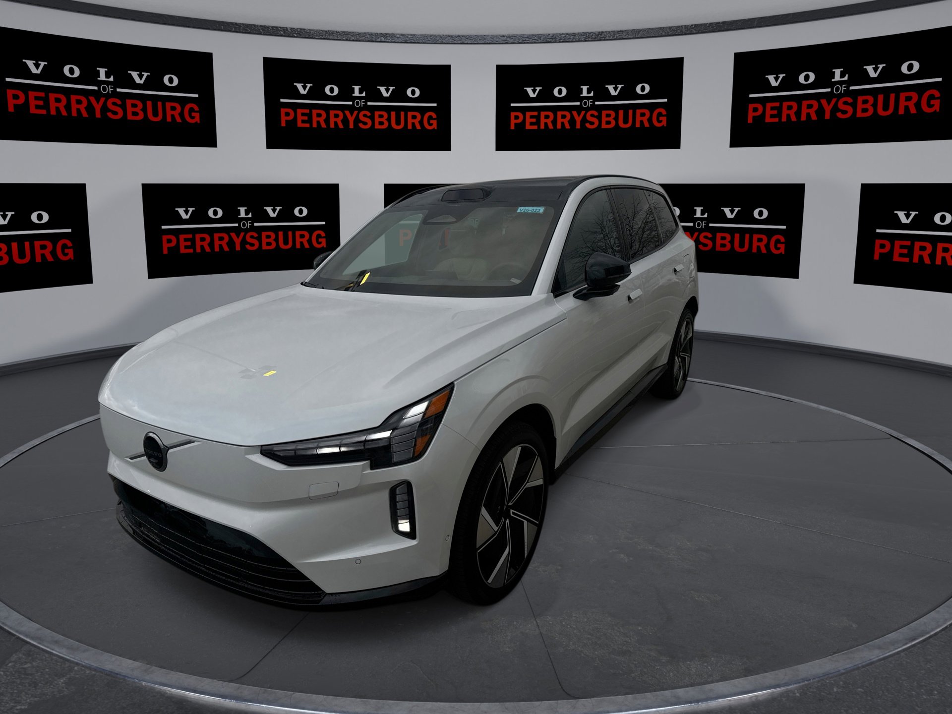 New 2025 Volvo EX90 Plus image 4