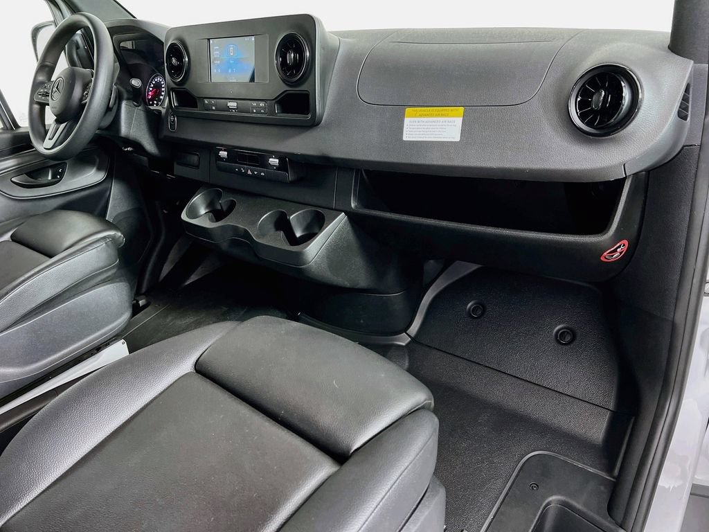 Used 2023 Mercedes-Benz Sprinter 2500 image 27