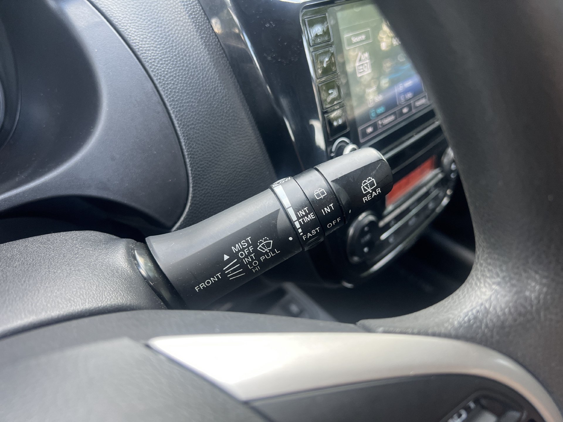 Used 2024 Mitsubishi Mirage ES FWD image 9
