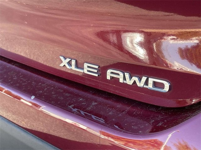 Used 2022 Toyota Highlander XLE image 12