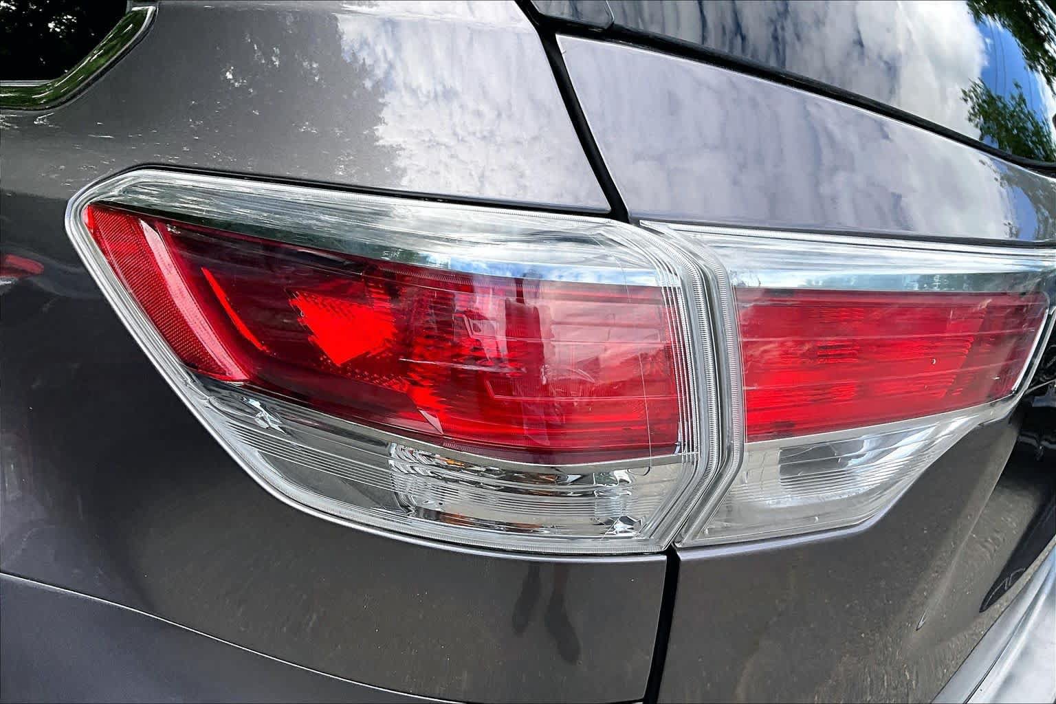 Used 2016 Toyota Highlander XLE AWD/4WD image 27