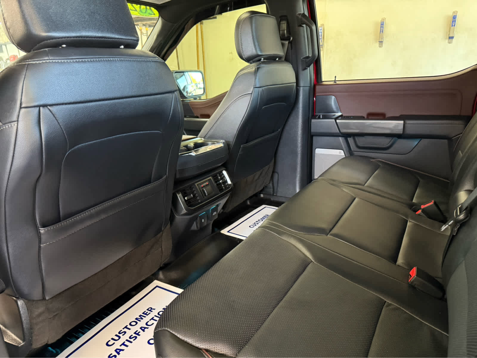 Used 2023 Ford F150 Lariat w/ Equipment Group 502A High image 26