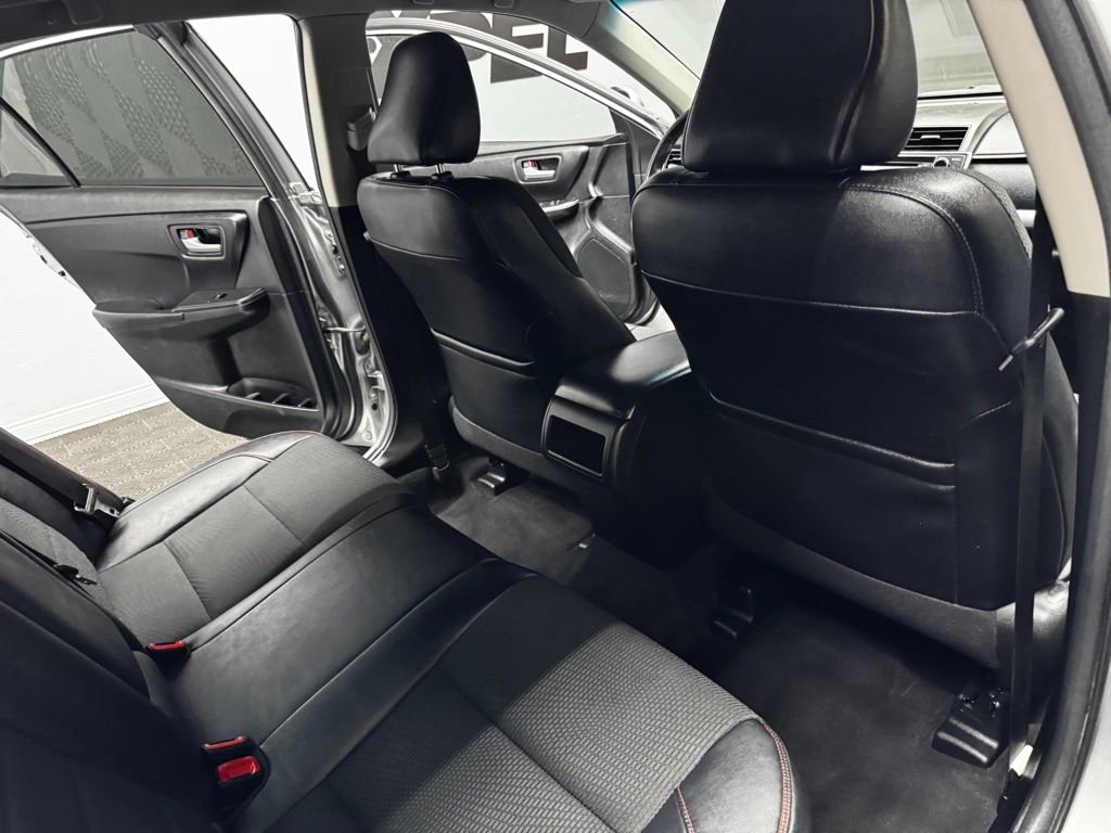 Used 2017 Toyota Camry SE FWD image 46