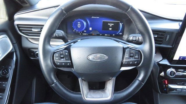 Certified 2022 Ford Explorer Platinum w/ Equipment Group 601A image 22