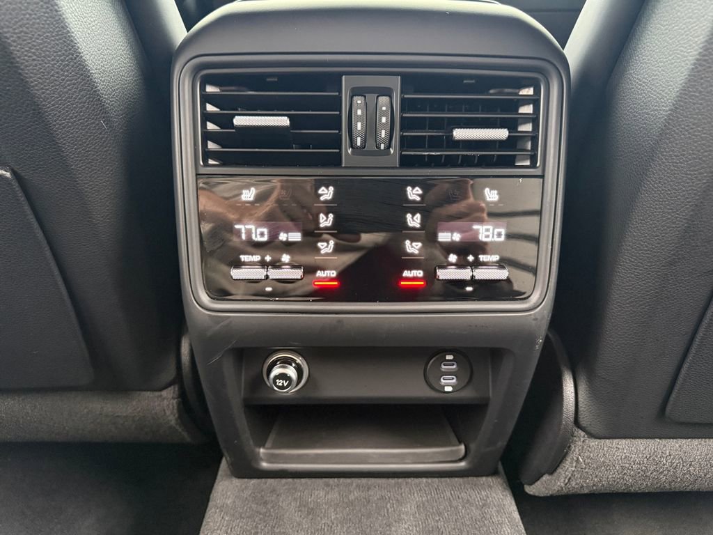 Used 2023 Porsche Cayenne Turbo GT AWD/4WD image 33