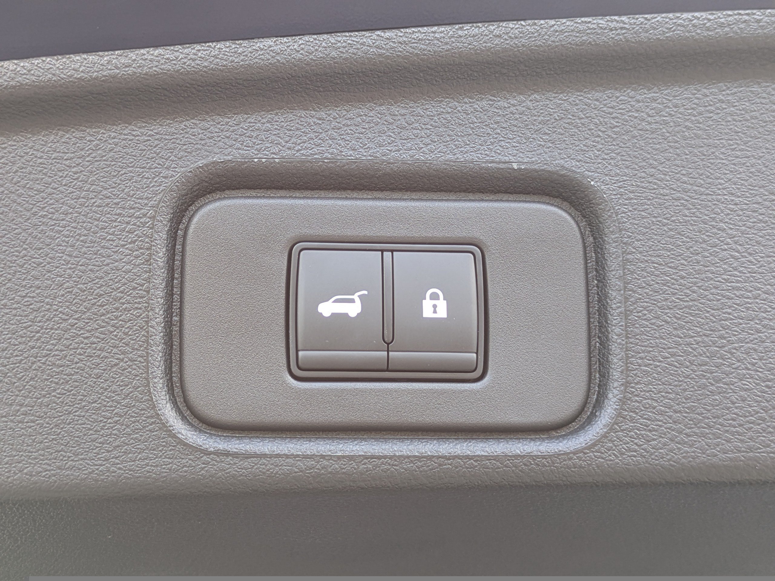 Certified 2025 Nissan Pathfinder SL w/ Cargo Package FWD image 14