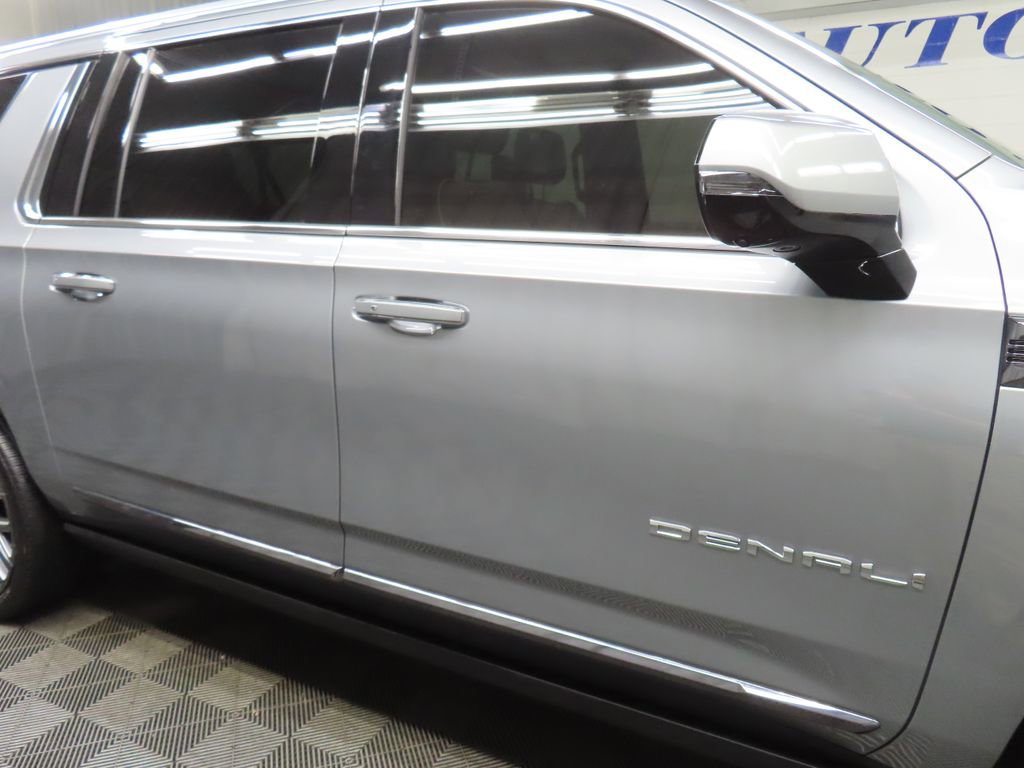 Used 2025 GMC Yukon XL Denali Ultimate AWD/4WD image 42
