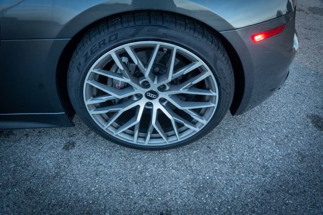 Used 2018 Audi R8 V10 plus image 10