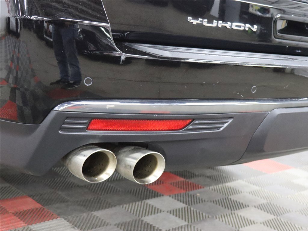 Used 2022 GMC Yukon AT4 image 12