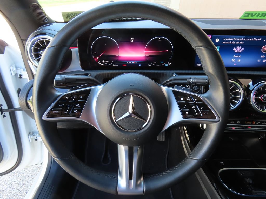 Used 2025 Mercedes-Benz CLA 250 4MATIC image 16