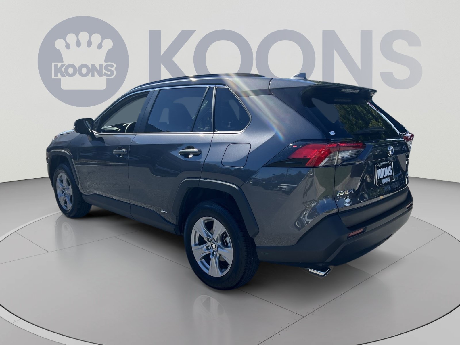 Used 2025 Toyota RAV4 XLE w/ Weather Package AWD/4WD image 4