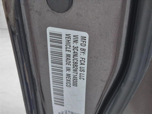 Used 2022 Jeep Compass Latitude w/ Sun and Sound Group FWD image 25