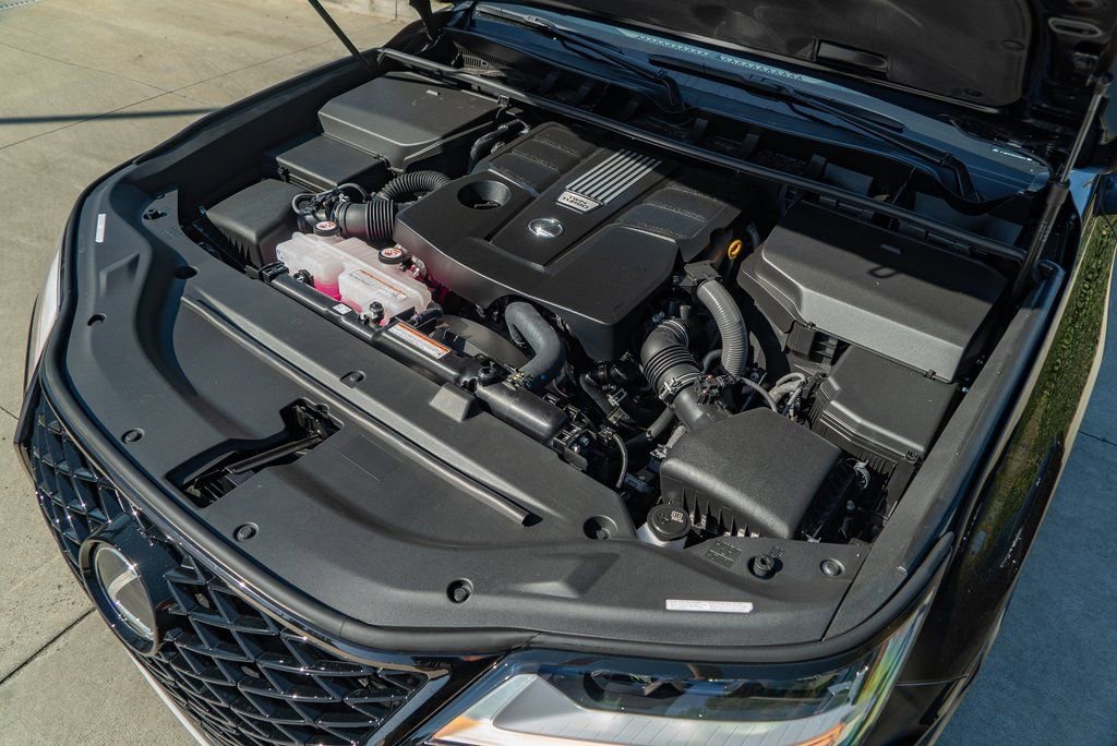 New 2026 Lexus LX 600 F Sport image 4