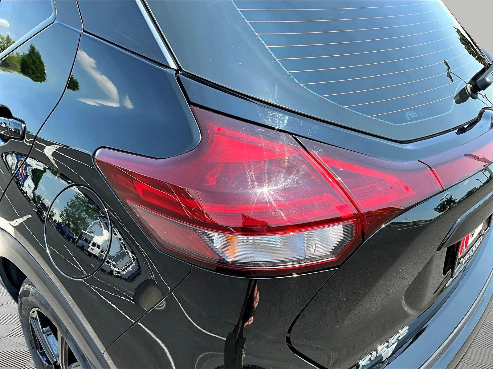 Used 2024 Nissan Kicks SV w/ Interior Electronics Package FWD image 23