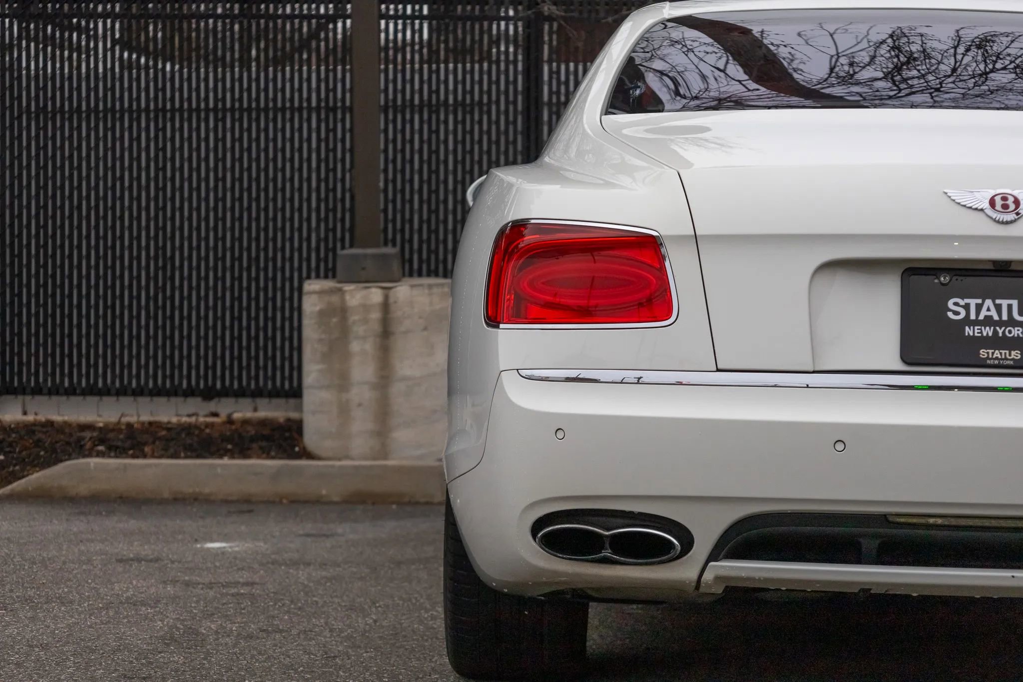 Used 2015 Bentley Flying Spur V8 image 24