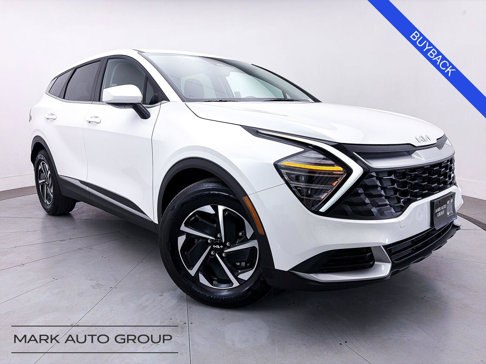 Used 2025 Kia Sportage LX FWD image 1