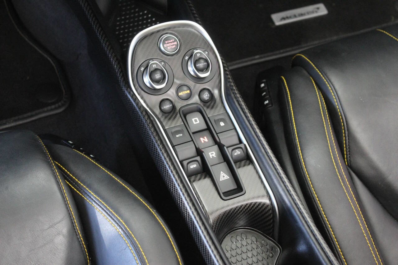 Used 2018 McLaren 570S Spider RWD image 13