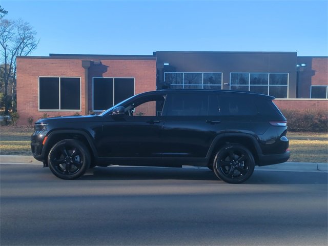 Used 2024 Jeep Grand Cherokee L Laredo image 10