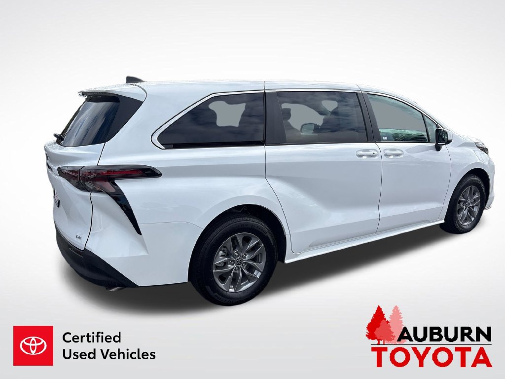 Certified 2025 Toyota Sienna LE FWD image 7