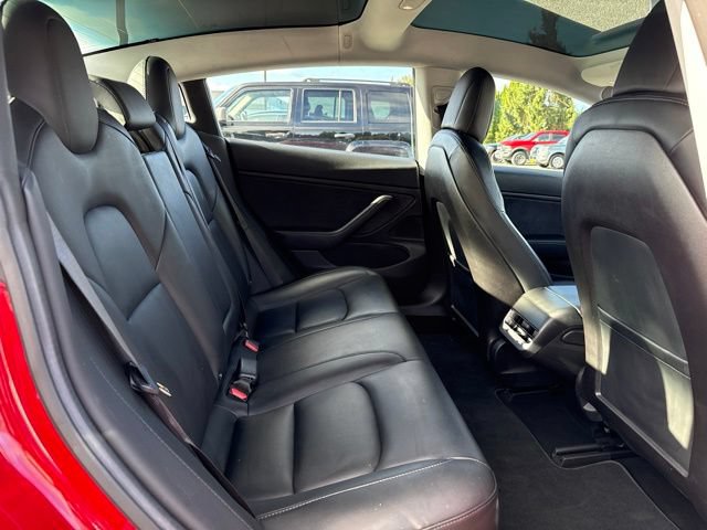 Used 2018 Tesla Model 3 Long Range RWD image 12