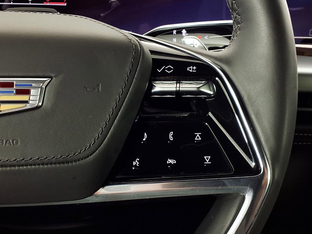 Used 2025 Cadillac Escalade ESV Sport Platinum w/ LPO, Floor Liner Package AWD/4WD image 21