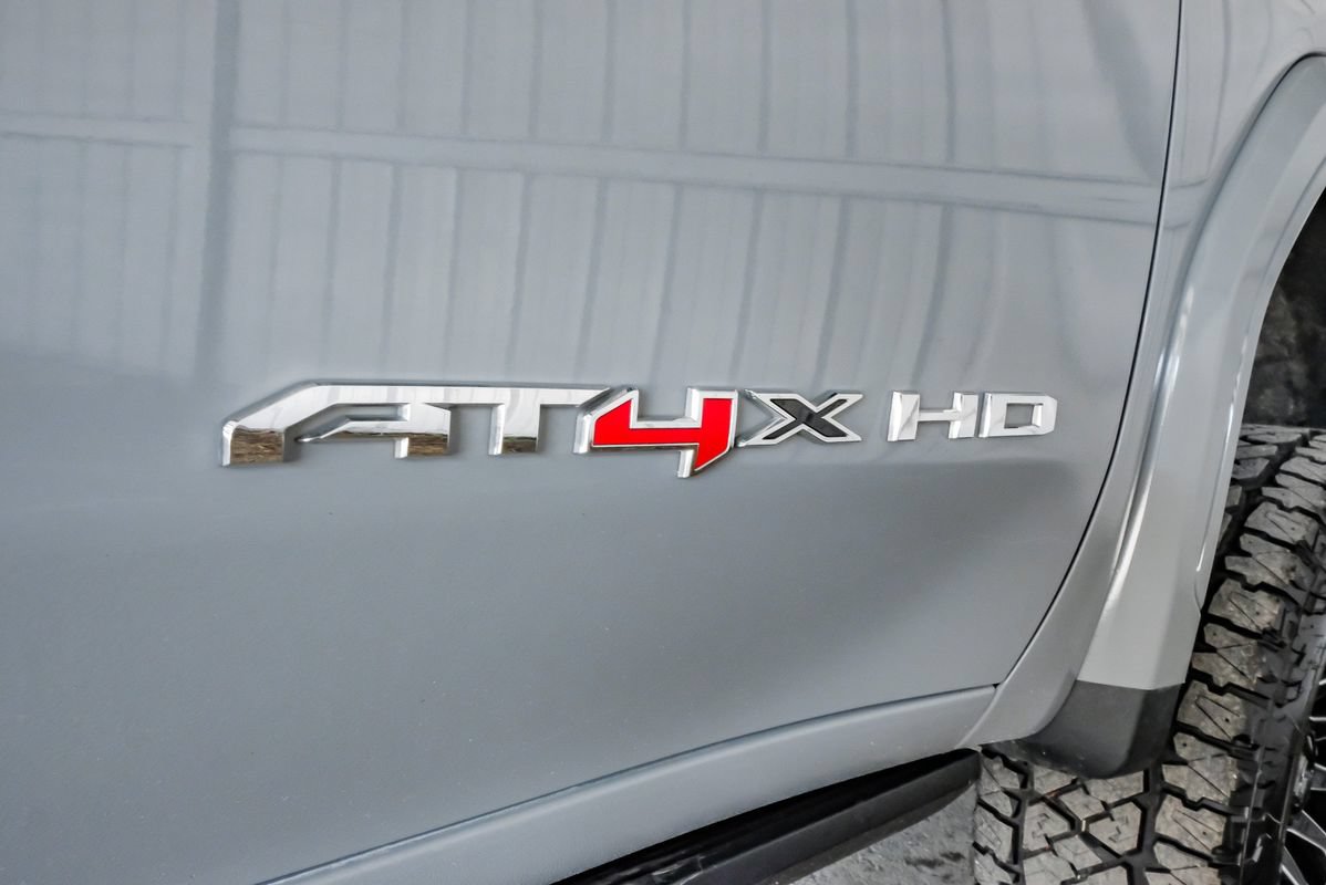 Used 2024 GMC Sierra 2500 AT4X AWD/4WD image 56