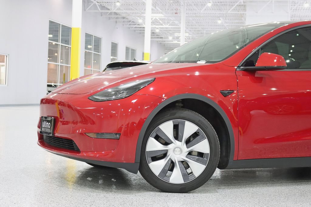 Used 2023 Tesla Model Y Long Range AWD/4WD image 3