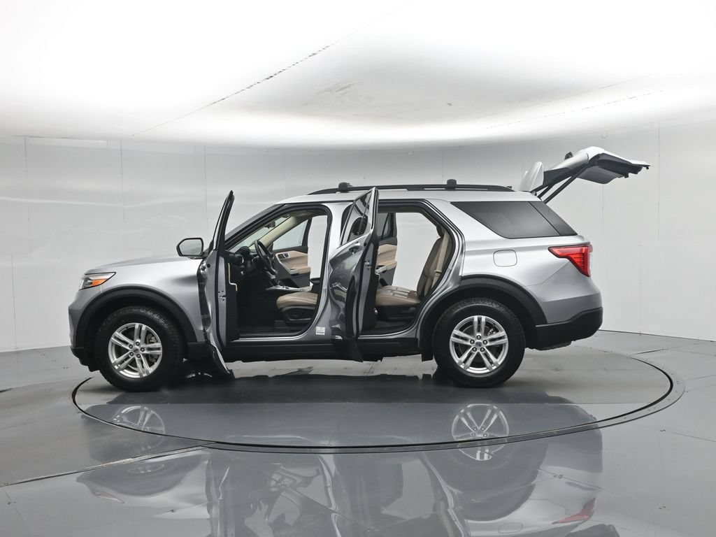 Certified 2021 Ford Explorer XLT w/ Equipment Group 202A AWD/4WD image 41
