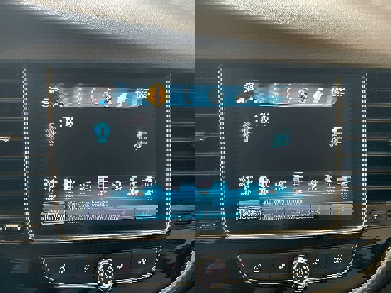 Used 2020 Buick Encore Preferred image 16