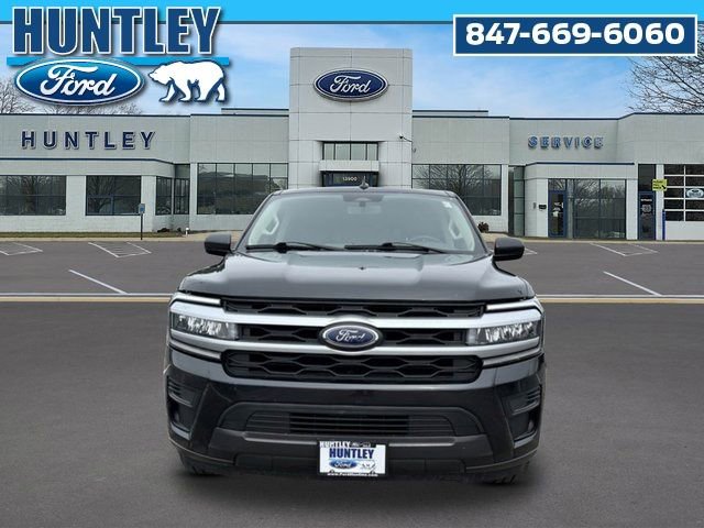 Used 2024 Ford Expedition Max XLT AWD/4WD image 2