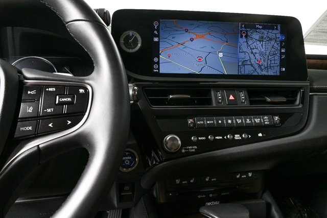 Used 2022 Lexus ES 300h w/ Premium Package image 13