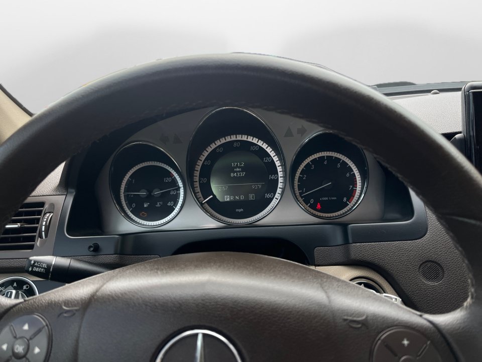 Used 2011 Mercedes-Benz C 350 Sport image 14