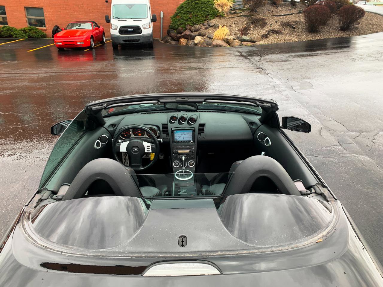 Used 2005 Nissan 350Z Touring image 13