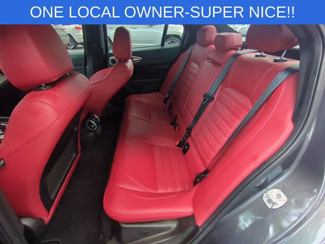 Used 2024 Alfa Romeo Giulia Veloce RWD image 31