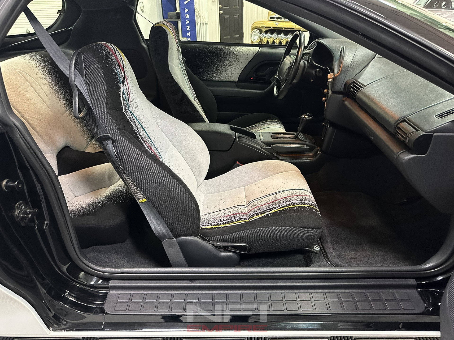 Used 1993 Chevrolet Camaro Z28 image 37