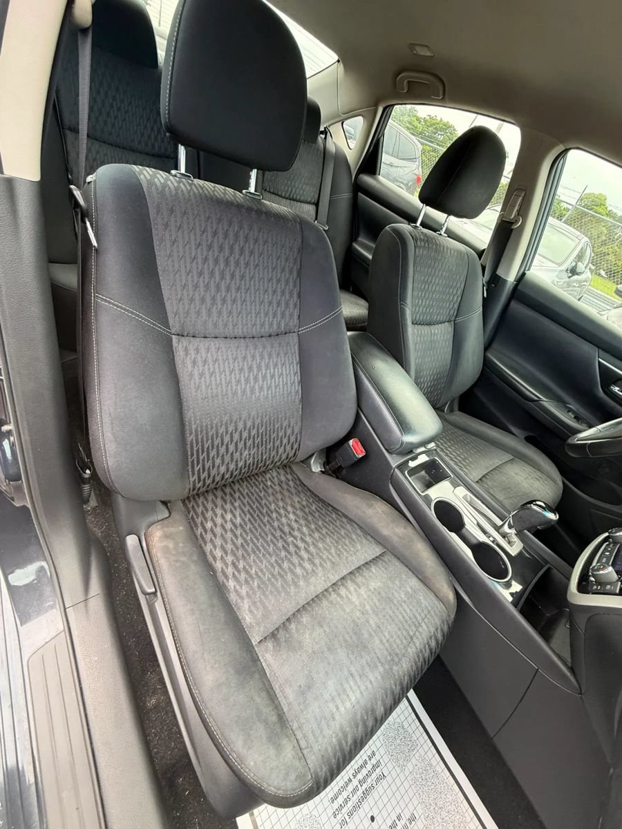 Used 2018 Nissan Altima 2.5 SV FWD image 12