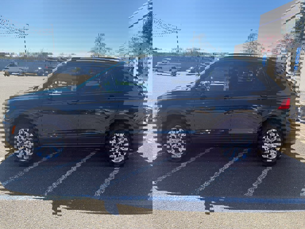 Used 2019 Volkswagen Tiguan S w/ Driver Assistance Package image 3