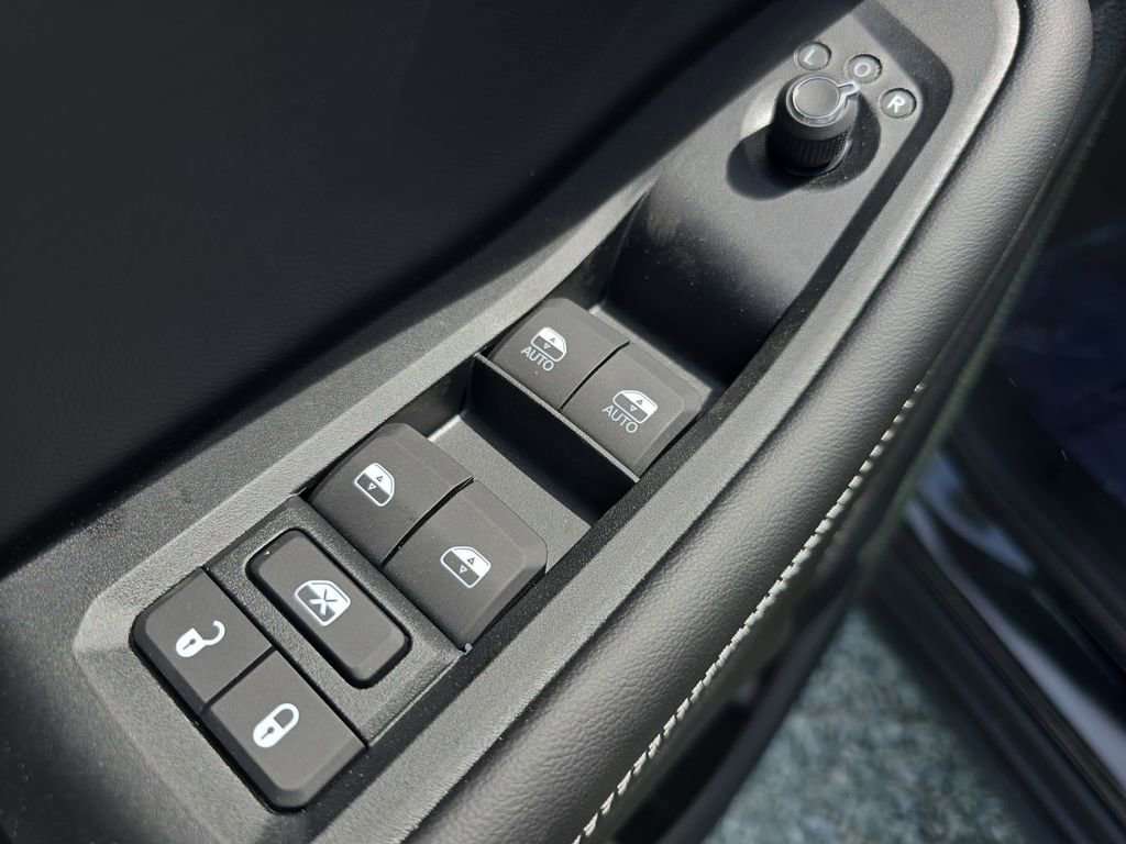 New 2026 Jeep Grand Cherokee Altitude image 28