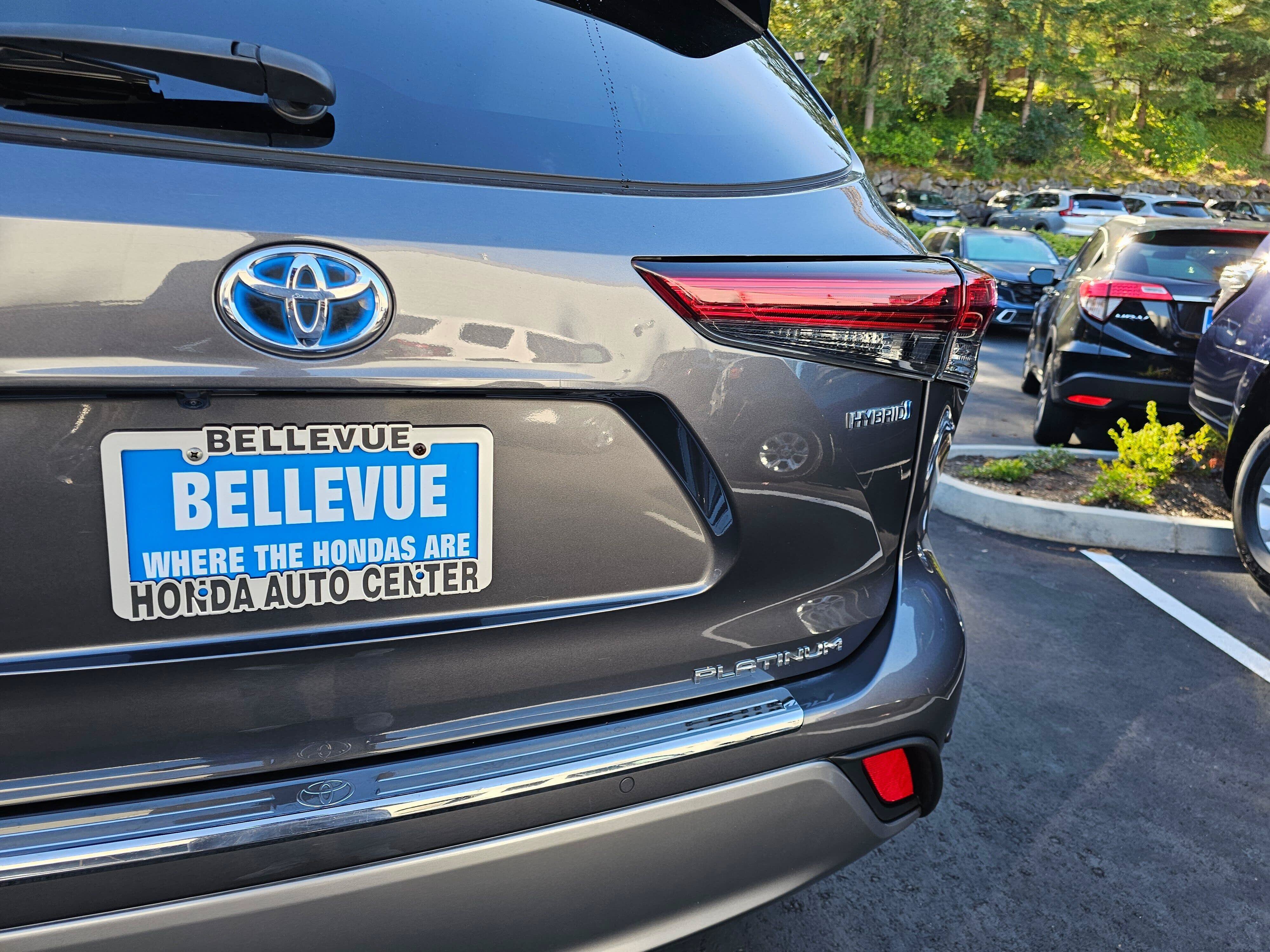 Used 2022 Toyota Highlander Platinum AWD/4WD image 17