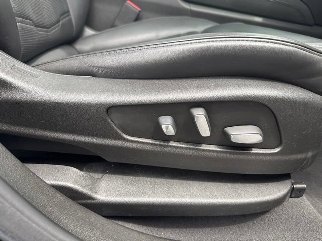Used 2018 Cadillac XT5 Platinum w/ Driver Assist Package AWD/4WD image 24