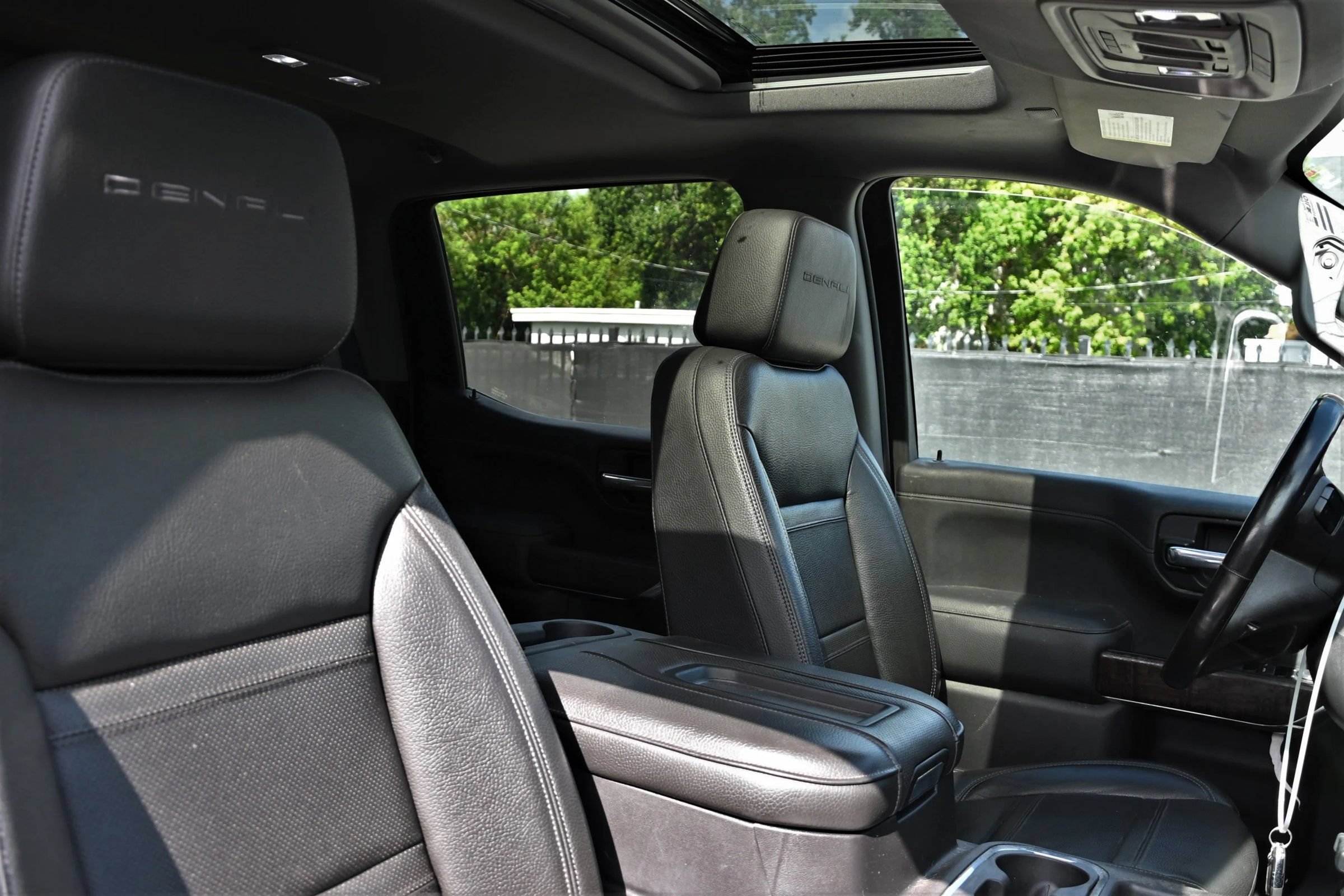 Used 2020 GMC Sierra 1500 Denali w/ Denali Ultimate Package AWD/4WD image 15