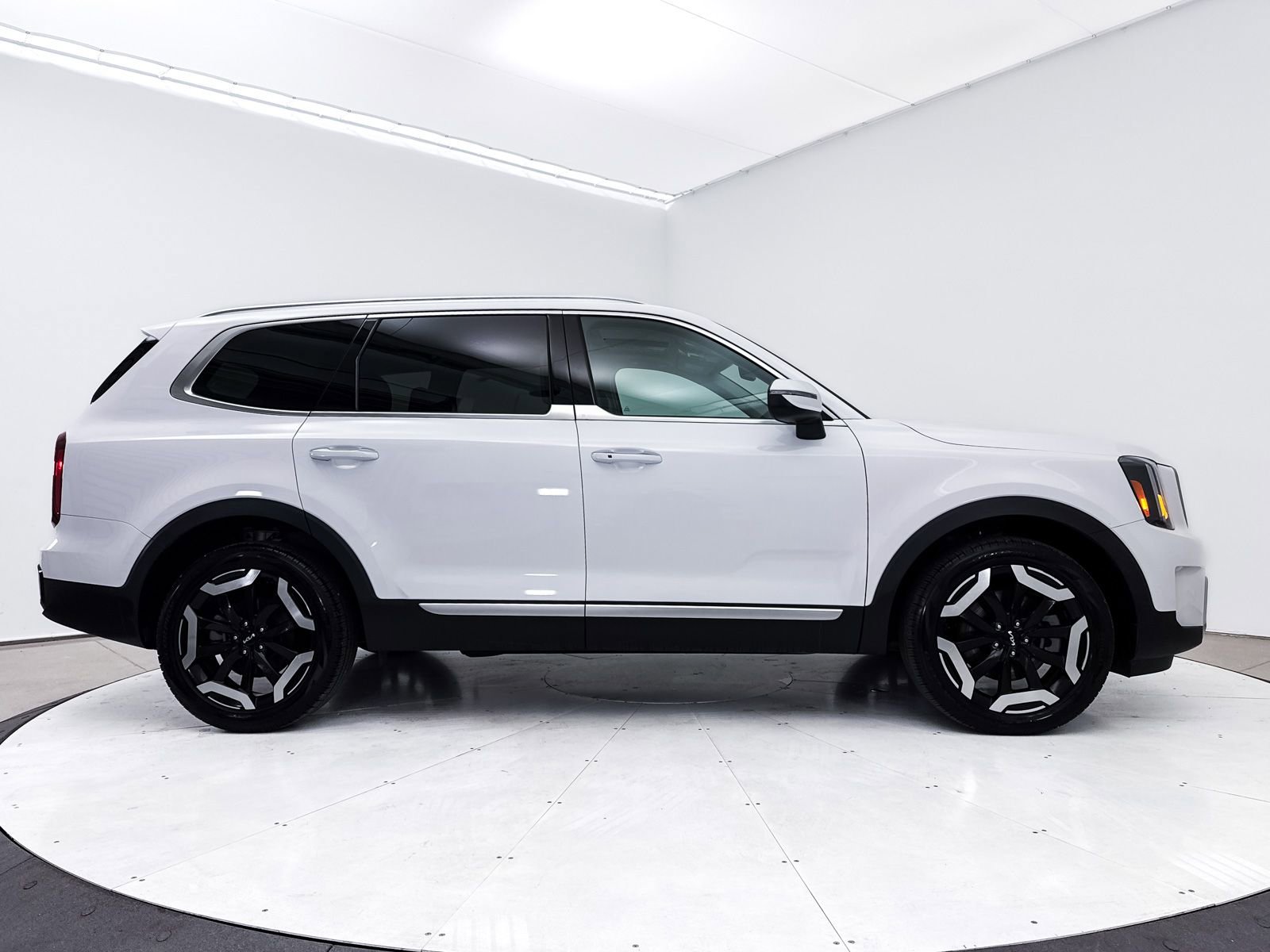 Used 2024 Kia Telluride S w/ S Sunroof Package image 44