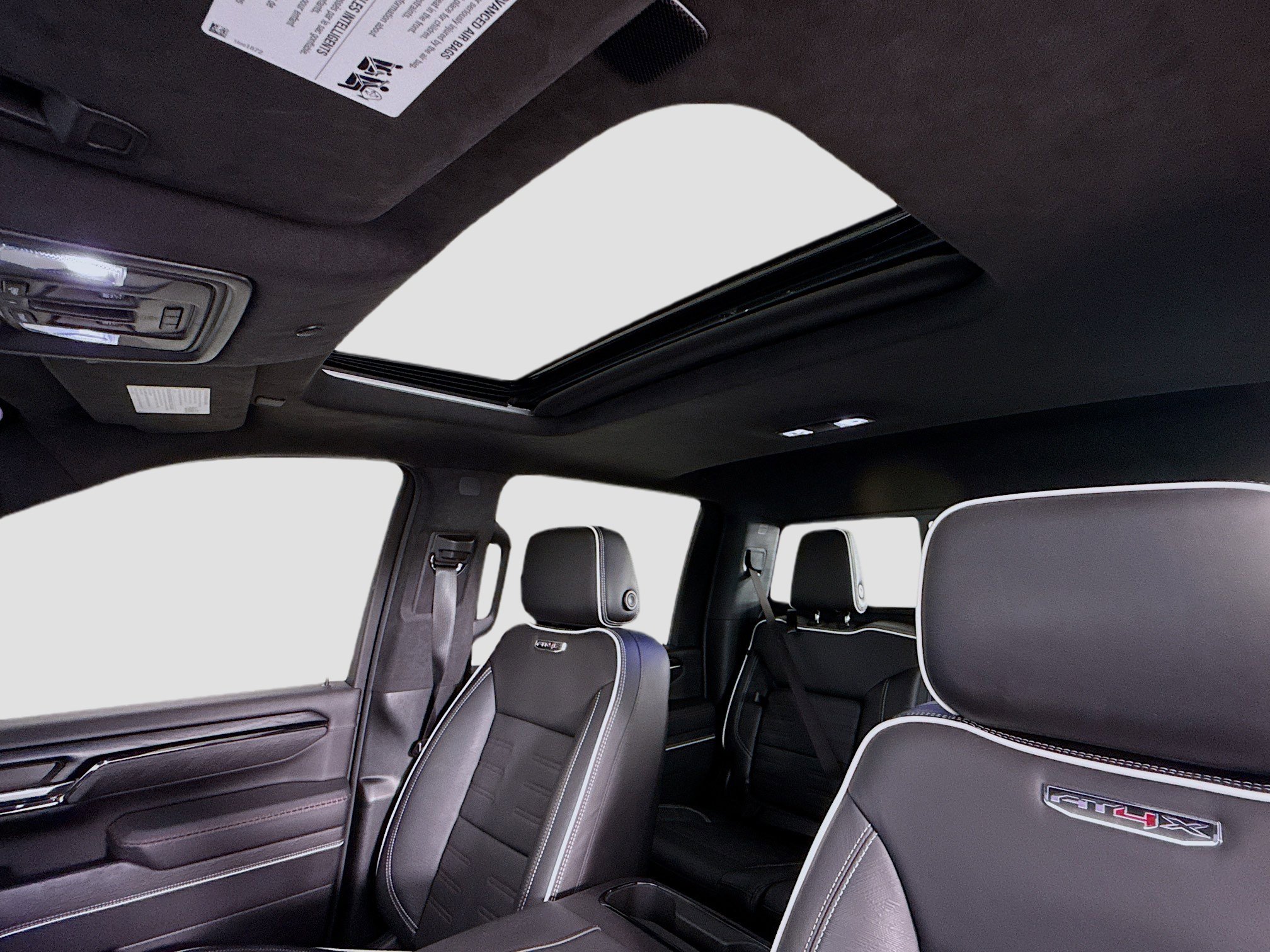 Used 2024 GMC Sierra 2500 AT4X image 23